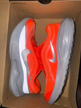 Nike Journey Run PRM